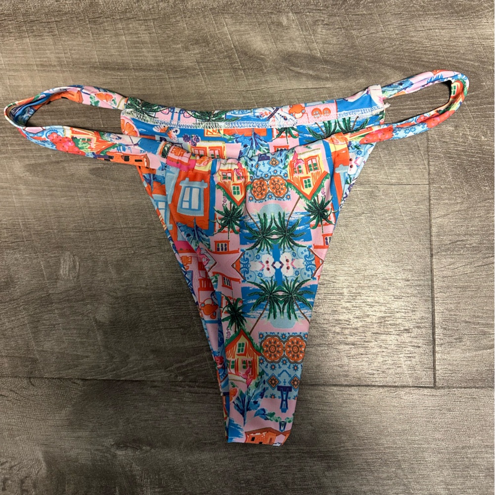 City Print NWOT bikini bottom